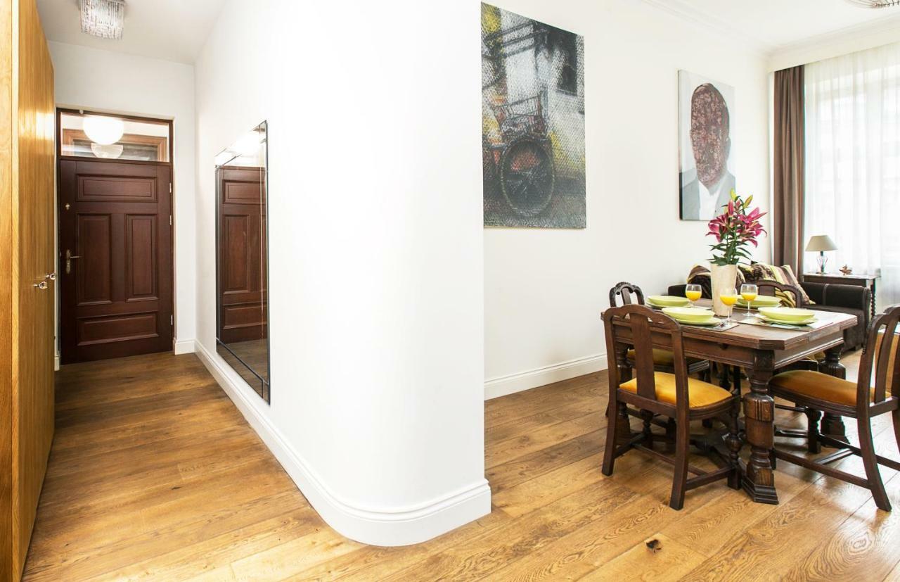 Old Town Brigue Apartment By Otium Krakow Bagian luar foto
