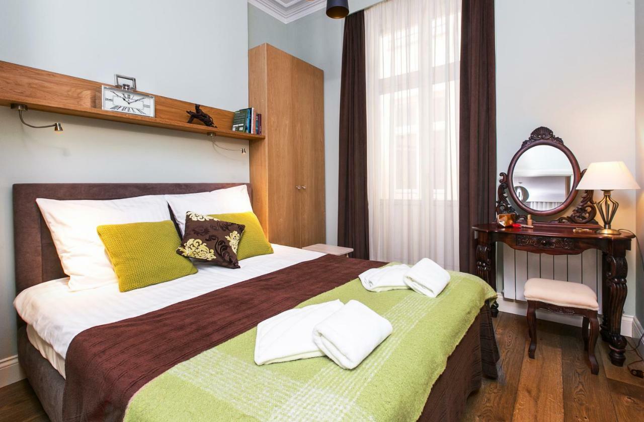Old Town Brigue Apartment By Otium Krakow Bagian luar foto
